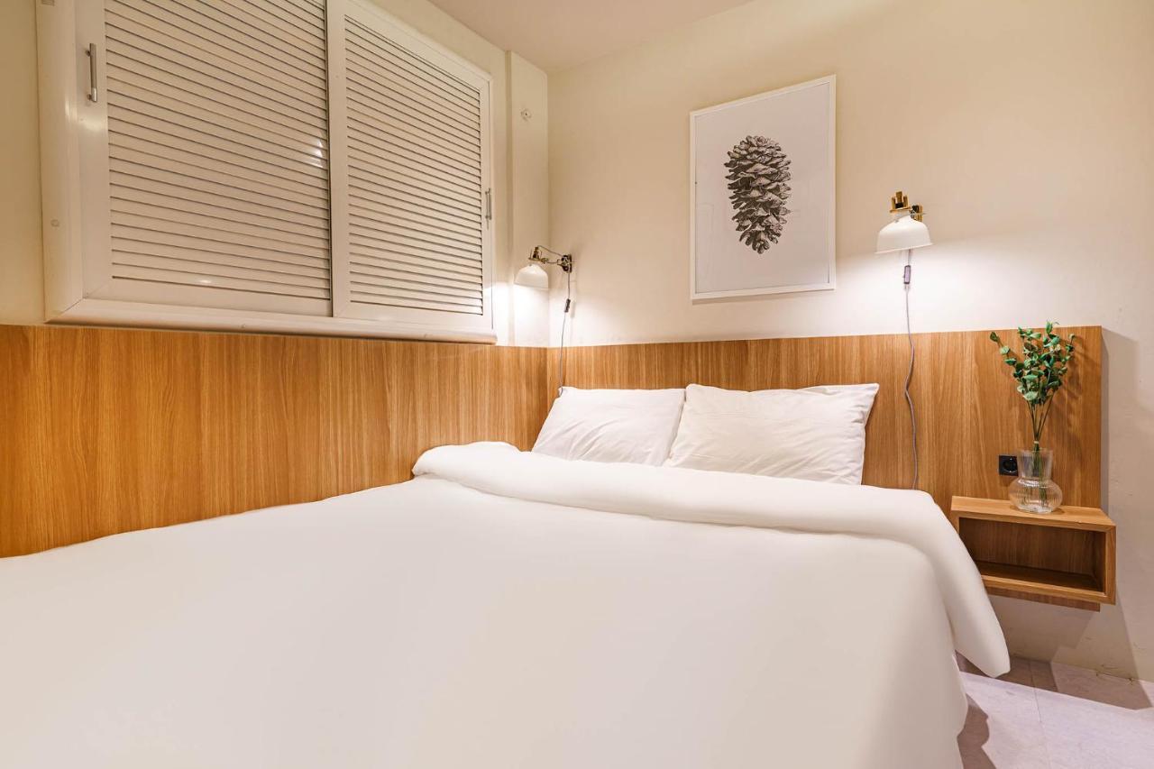 Hotel Less Seoul Bagian luar foto