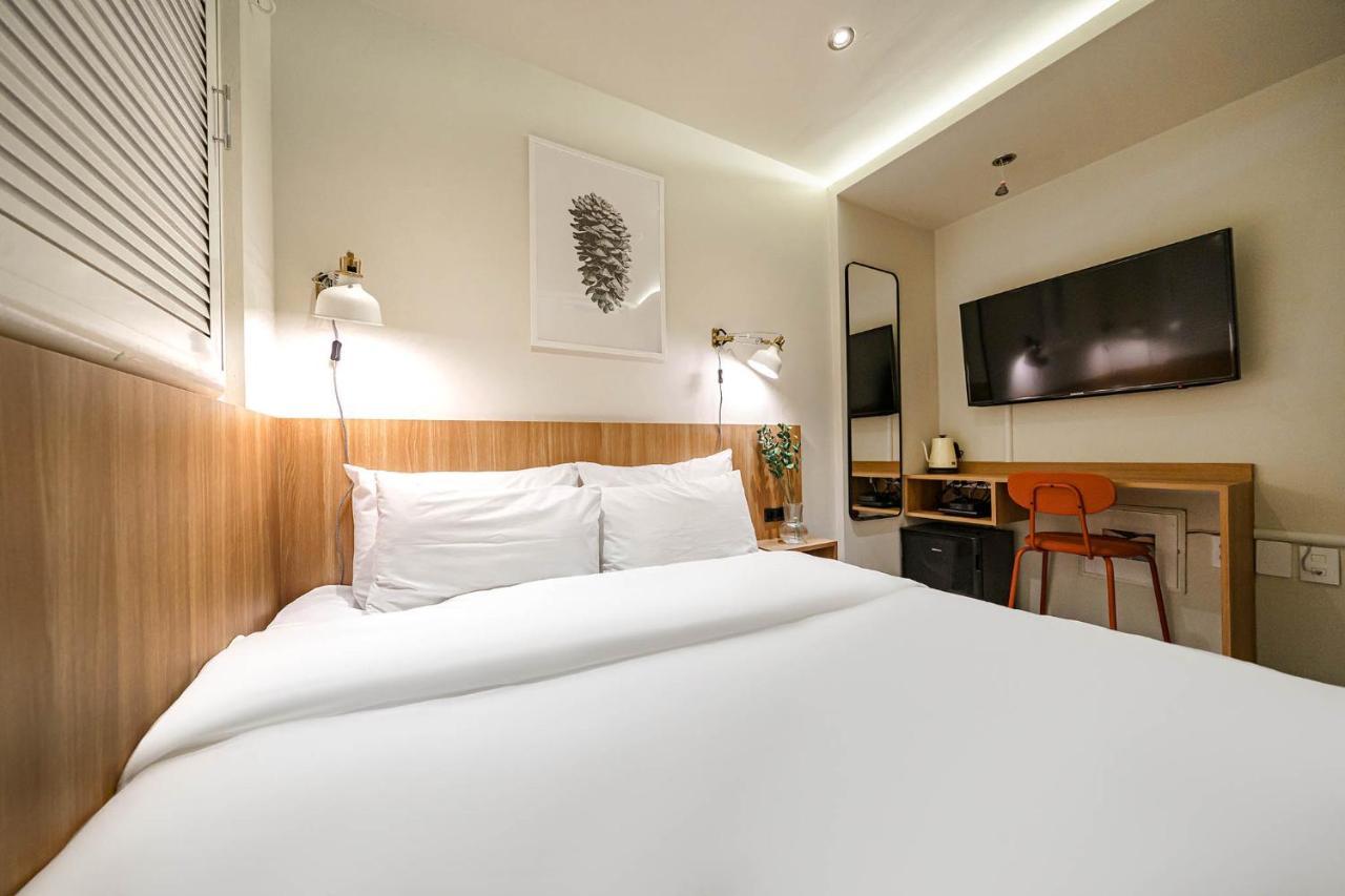 Hotel Less Seoul Bagian luar foto
